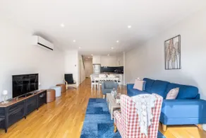 3BR Point Cook Holiday Sanctuary - Image 2