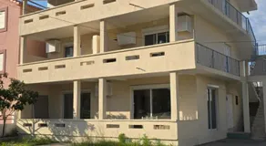 SHARRI Apartments - Image 5
