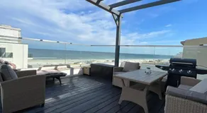 Luxury apartment with sea view - Image 3