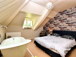 Magnificent luxury chateau in vast, park-like garden with sauna and Jacuzzi 's - Image 2