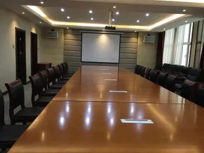 Riverfront Hotel Xilinhot - Image 5