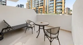Azizi Riviera Studio with Chic Furnishing - Image 4