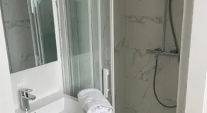 Appartement proche gare ★ T2 ★ Dernier Etage ★ ByLocly - Image 2