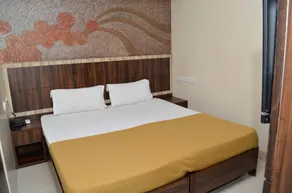 Hotel Shambuji - Image 2