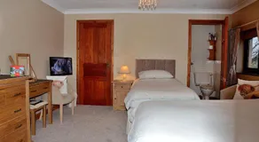 Nutstile Farm Bed and Breakfast - Image 2