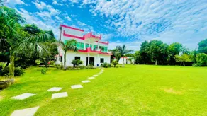 Stoneberry Farmhouse - Image 2