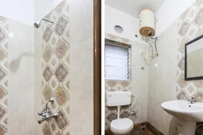 OYO 49454 Alankar Guesthouse - Image 4