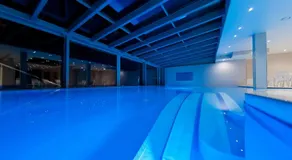 Hotel New Wave - Image 3