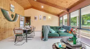 Lavish Lodge with 6 bedrooms in Kurrajong - Image 3