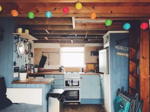 Stargazing Beach Hut on Mudeford Sandbank with wake up sea views - Image 2