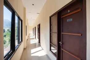 Urbanview Hotel Syariah Villa SM Cisarua Puncak by RedDoorz - Image 4