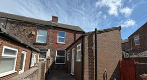 SPACIOUS 3 BEDROOM HOUSE WITH FREE STREET PARKING and WIFI IDEAL FOR CONTRACTORS by NORTH WEST ACCOMMODATION - Image 5