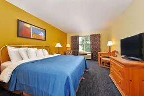 Best Western Plus Superior Inn - Image 3