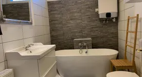 Viki Apartmanház - Image 2