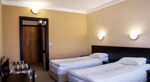 Everest Hotel - Image 2