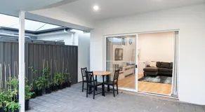 Modern Share house, private bedroom with double size bed, 7min to beach - Image 4