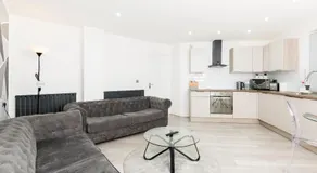 cozy stay in Birmingham by the Canal !! - Image 2