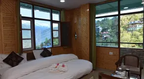Sarahan Holiday Inn - Image 2