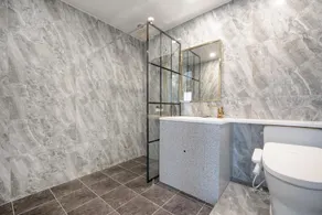 Wanju Innovation City Dragon Hotel - Image 2