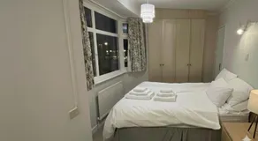 Tharsh Peaceful Escape Double Room with Shared Bathroom - Image 2