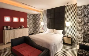 In Night Motel - Image 4
