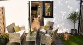 Lytton Tree Lodge Self-Catering Garden Lodges - Near Southwold - Image 2