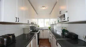 Ash Grove House - Image 4
