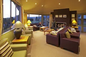 Distinction Te Weheka - Image 3
