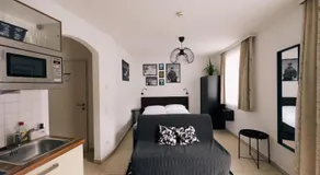 Voll ausgestattete Ferienwohnung mit Terrasse, Grill und Sauna | Perfekt für die Arbeit von Zuhause | Haustiere erlaubt - Image 2