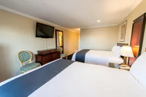 Queencity Inn - Image 2