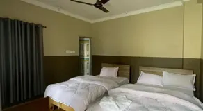 Hotel Lake Heaven - Image 2