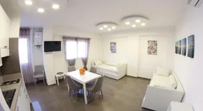 Mondo Suites Apartments - Image 2