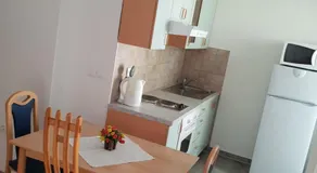 Victoria Apartment - Image 2