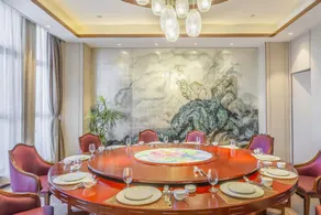 SUNHOLA International Hotel - Image 3