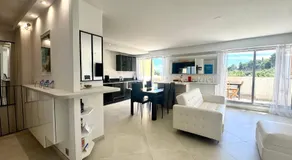 Appartement Luxe - 3 pièces avec vue mer, piscine et tennis - Image 2