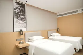 B Building Hotel - Image 5