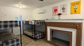 Equipped apartment in industrial area - Image 4