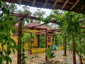 Eden-like 2 bedroom villa with pool & lush forest - Image 4