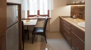 Przestronny Apartament Very Berry w Poznaniu z Dwiema Sypialniami by Noclegi Renters - Image 2