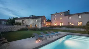 Rustic luxury villa with stunning interior in Tinjan - Image 5