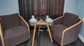 Residences at Windsor 2228 - Image 4