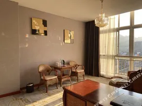 Longcheng Business Hotel - Image 3