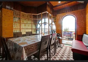 Nishat Lake view resorts Srinagar - Image 2