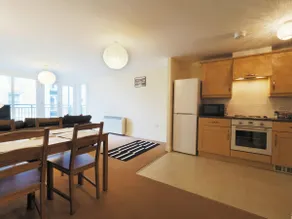 Host & Stay - Bingley Court - Image 3