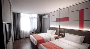 Morninginn, Chuanshan Square - Image 4