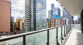 Adelaide Stays and Suites - Walk to Subway - Easy Access Downtown Toronto - Image 4
