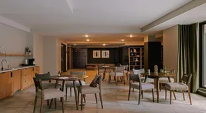 Dutch Hotel Long Island City New York , Belvilla District 6 Formerly Sonder - Image 3