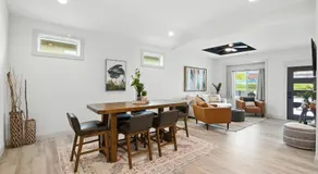 Brand New Cool Comfy Lawrence Retreat Duplex - Image 3