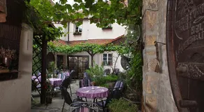 Hotel Altdeutsche Weinstuben - Image 4