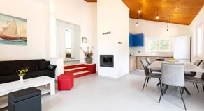 White Stone House - Image 3